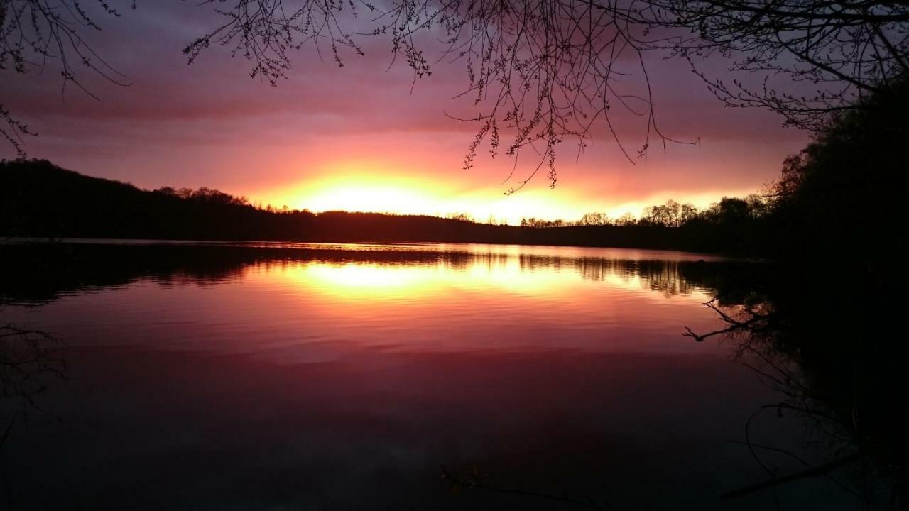 Agroturystyka "Jezioranka" Unichowo Luaran gambar